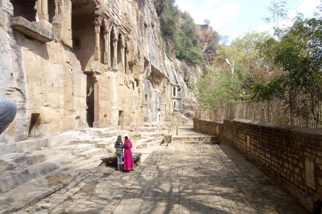 Shri Digambar Jain Atishay Kshetra Gopachal Parvat Sanrakshak Nyas, Gopachal Parvat, Madhya Pradesh
